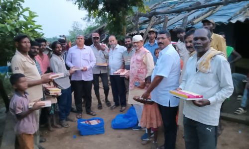 दिवाळी फराळ वाटप